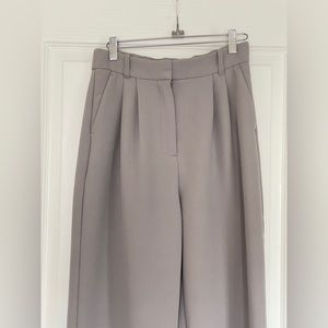Like New Abercrombie & Fitch Sloane Tailored Pant